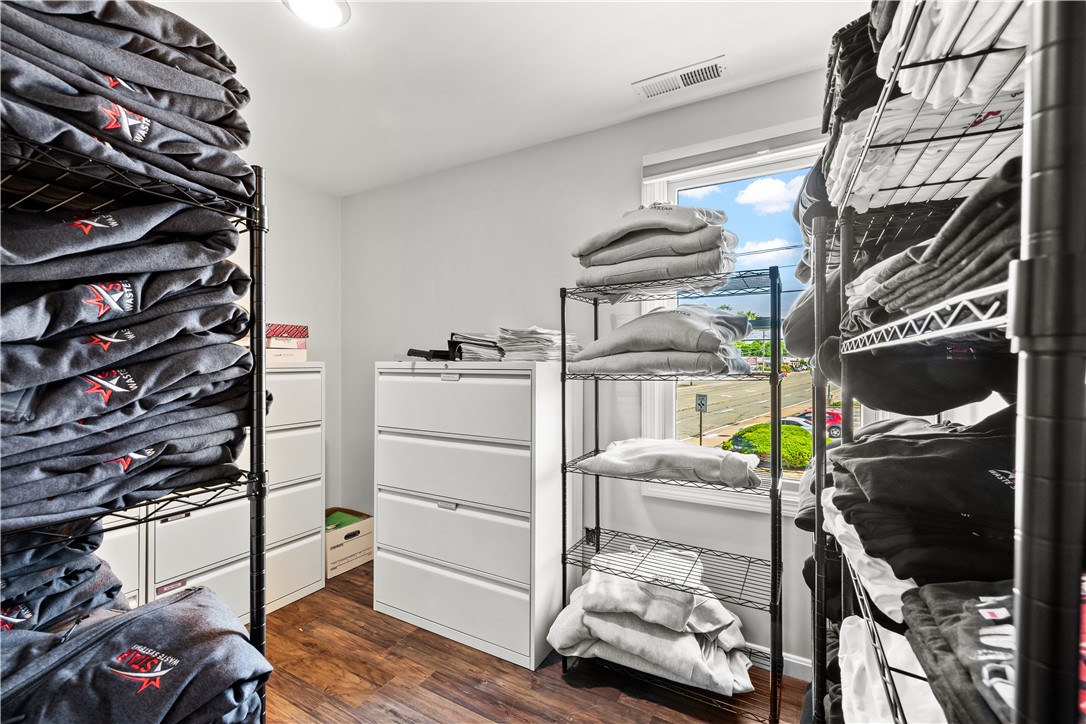 5670 Post Road