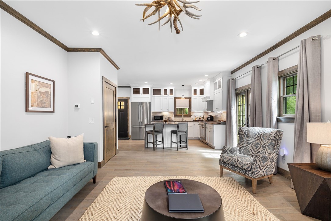 3 Gardenia Drive M6