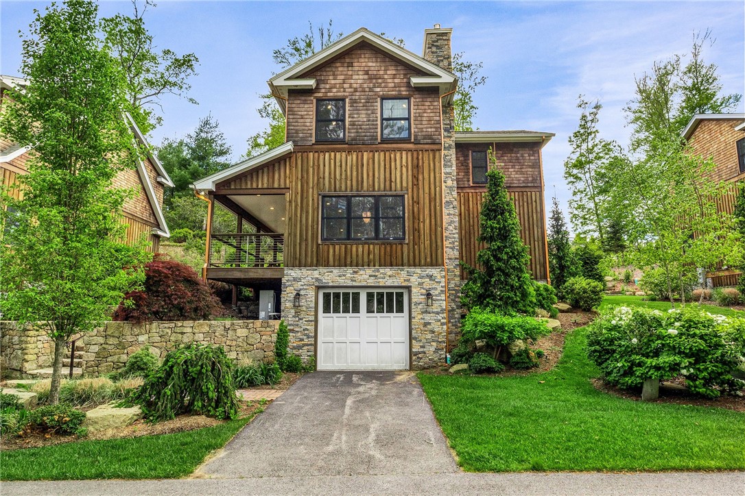 3 Gardenia Drive M6