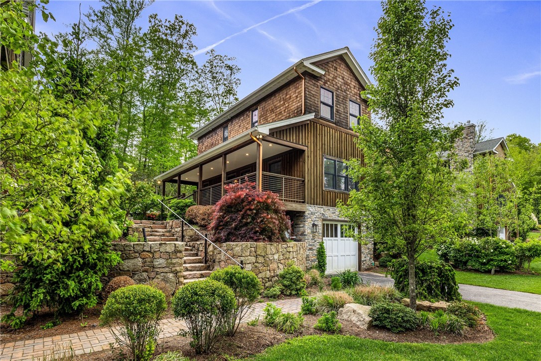 3 Gardenia Drive M6