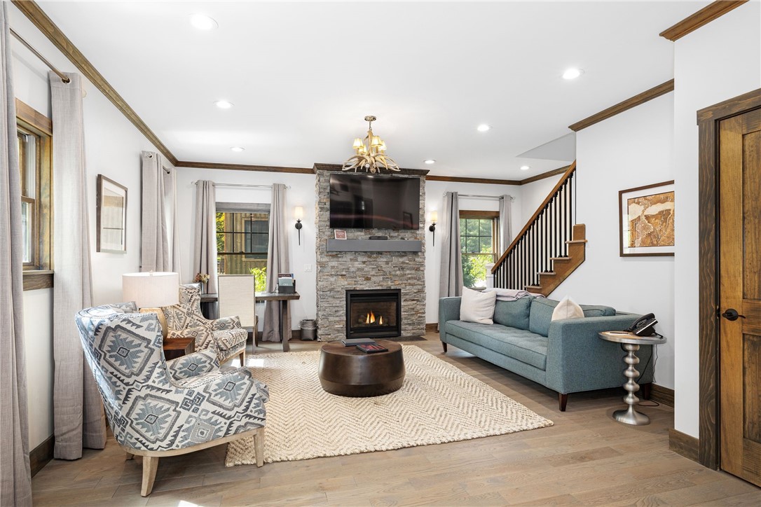 3 Gardenia Drive M6