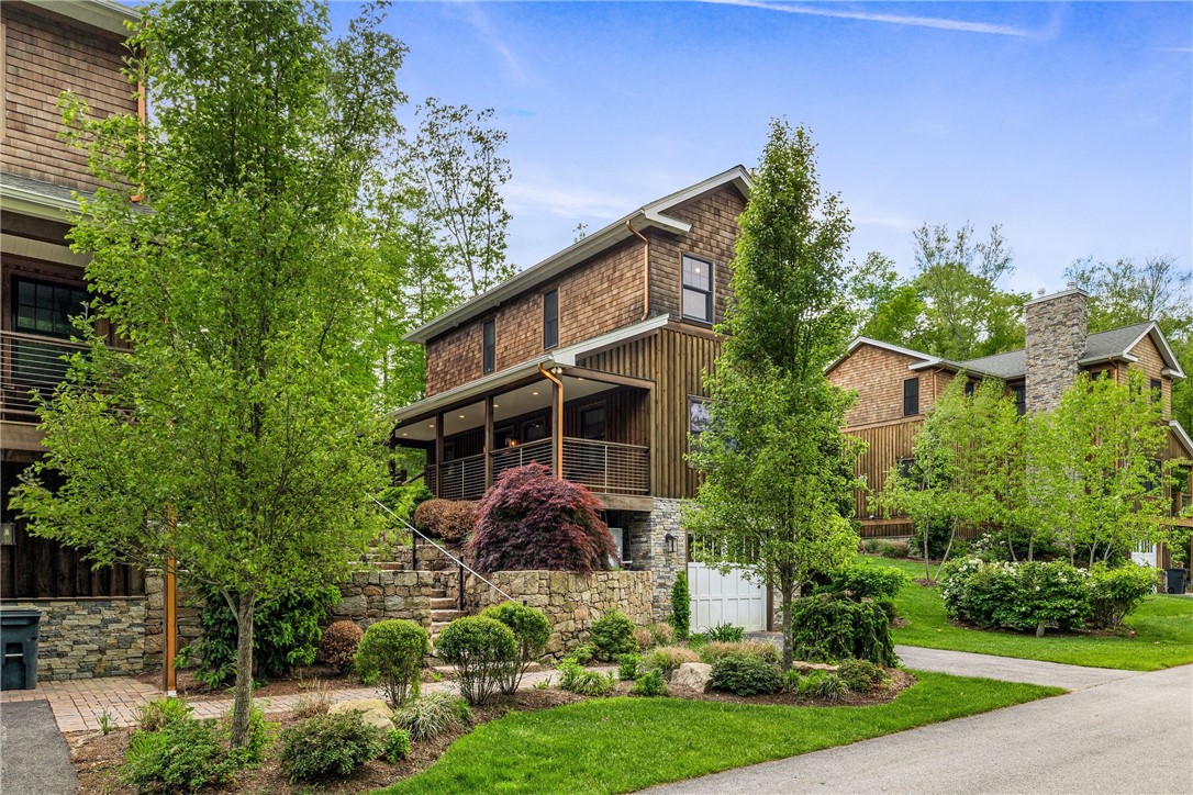3 Gardenia Drive M6