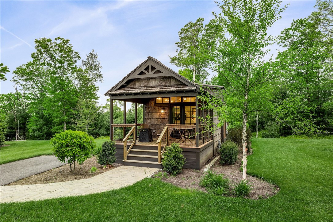 12 Alexander Circle TH2