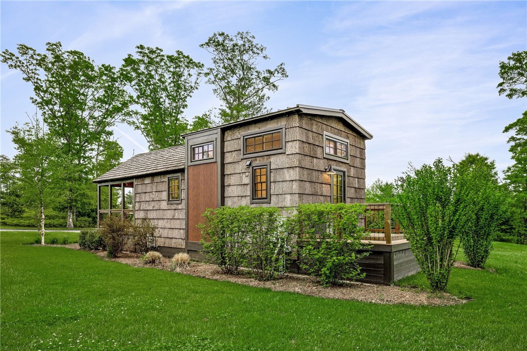 12 Alexander Circle TH2