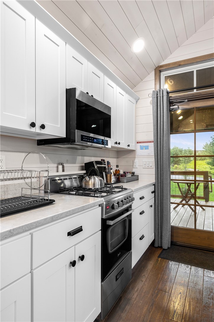 12 Alexander Circle TH2