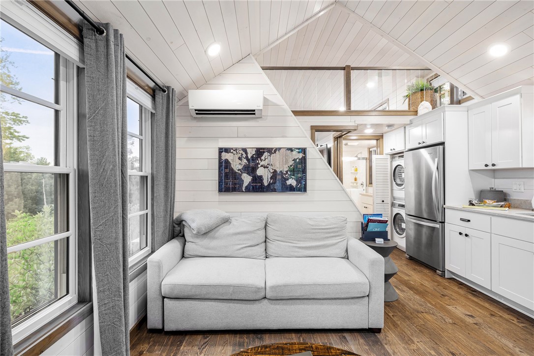 12 Alexander Circle TH2