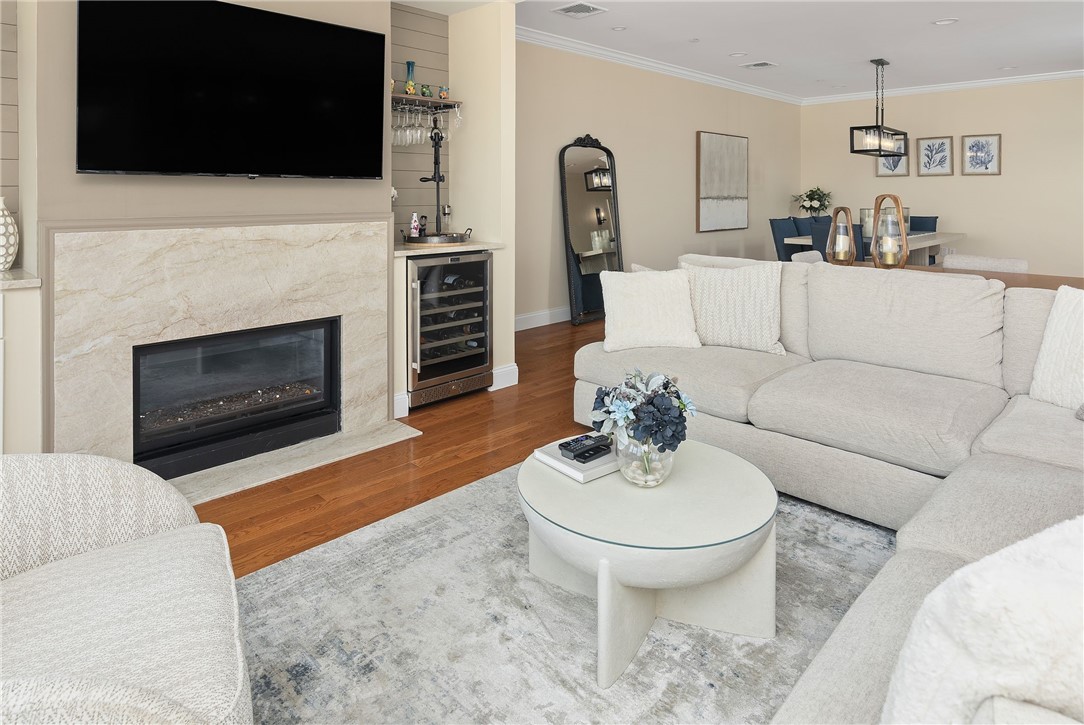 3958 Post Road 11