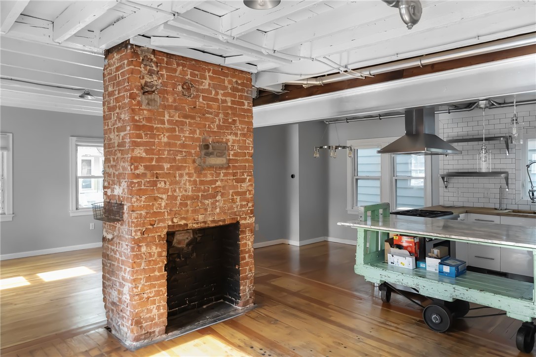 82 Willow Street