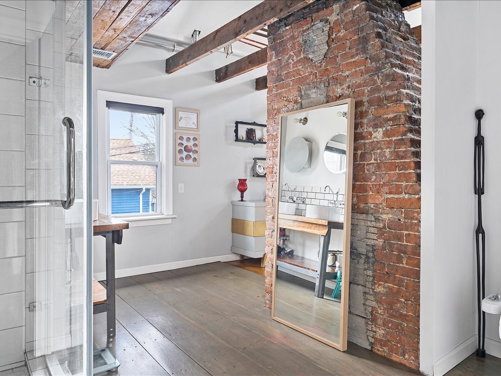82 Willow Street
