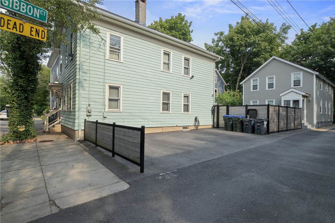 82 Willow Street