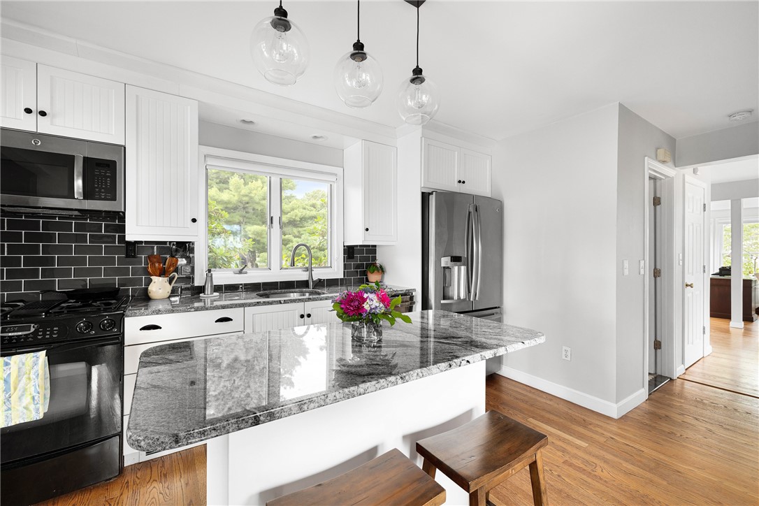 41 8th Avenue