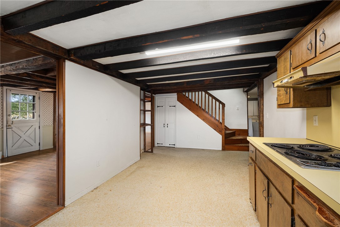 1289 South Road