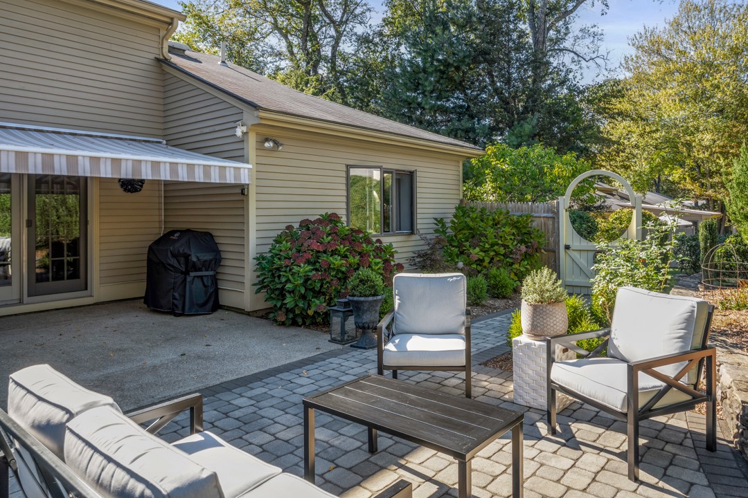 112 Pine Glen Drive C-2