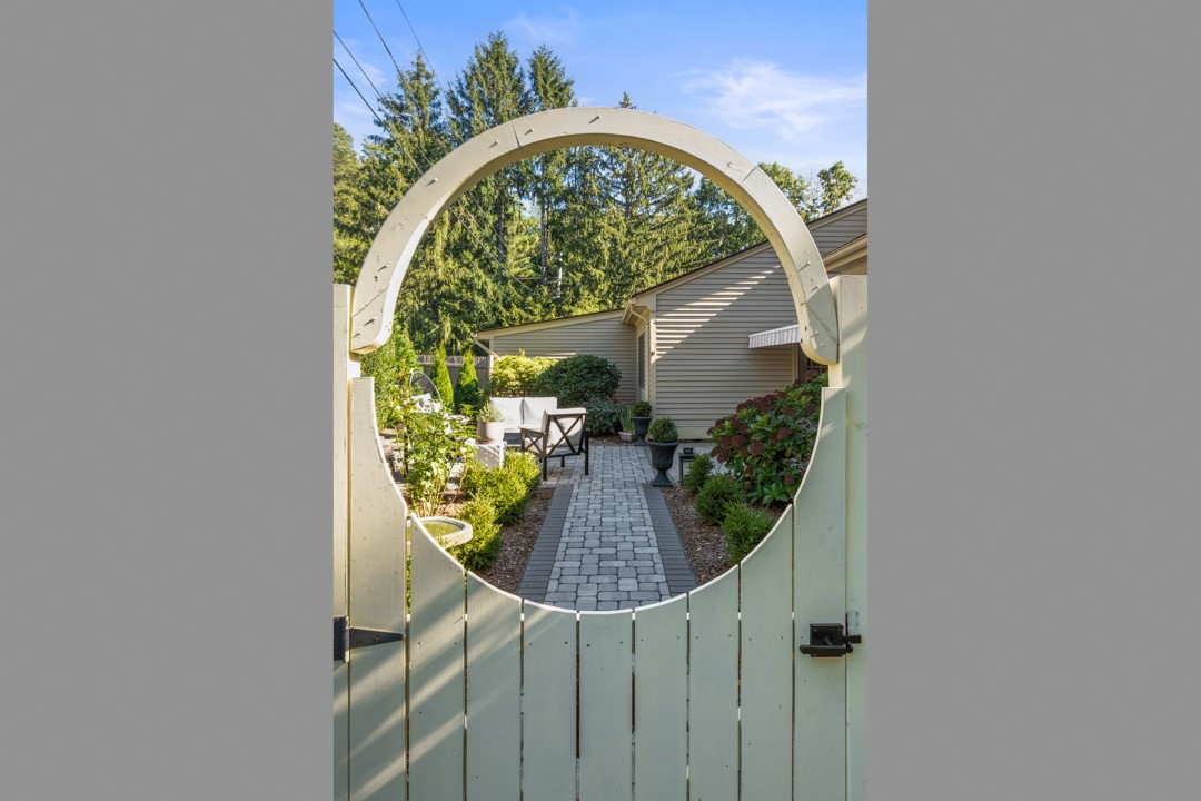 112 Pine Glen Drive C-2