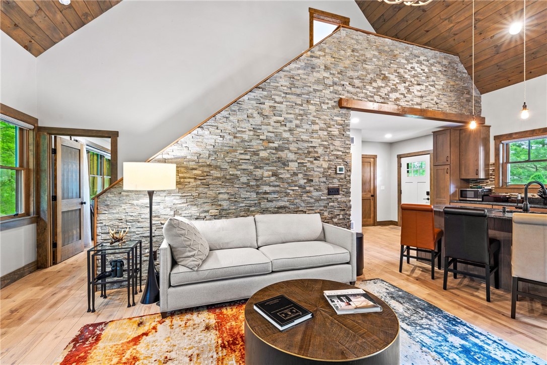 23 White Hawk Ridge H