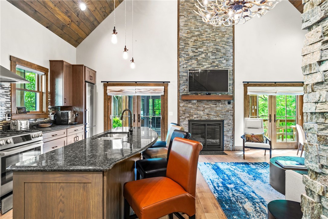 23 White Hawk Ridge H