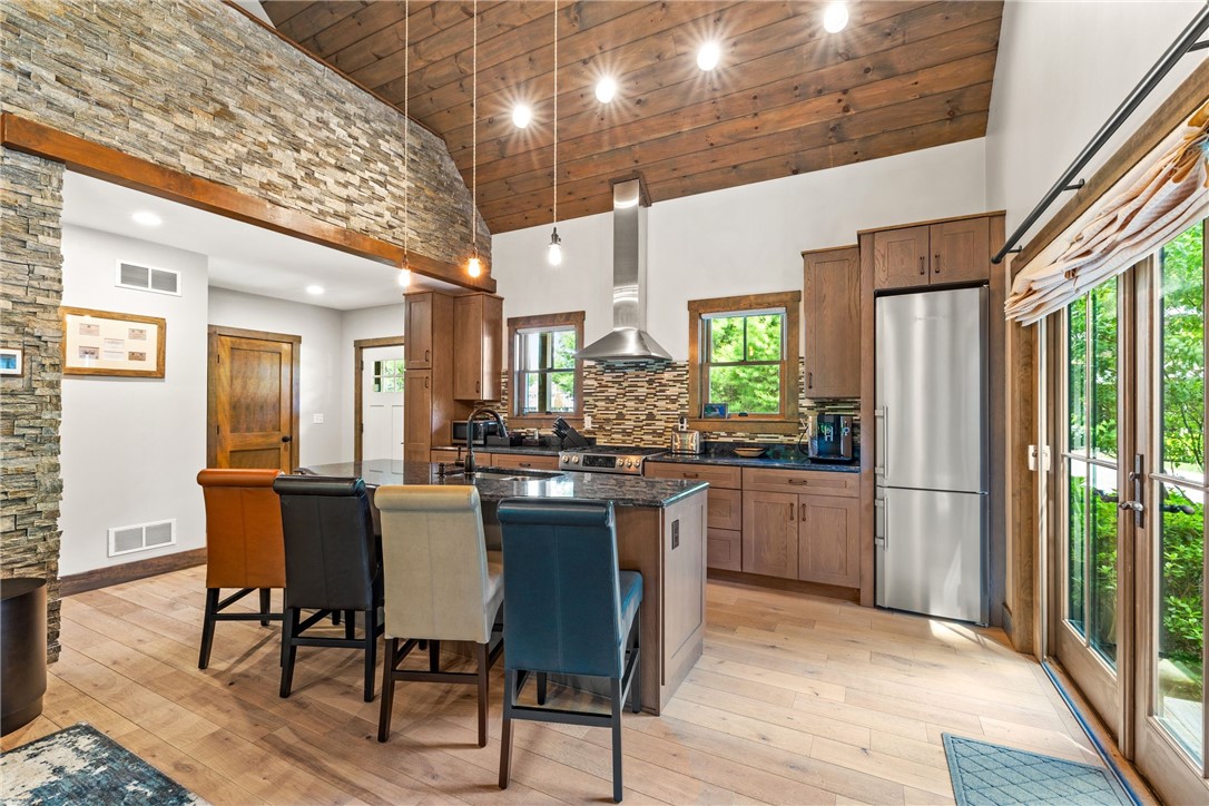 23 White Hawk Ridge H