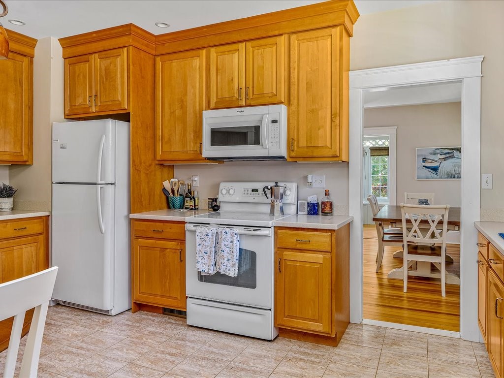 1102 Buttonwoods Avenue