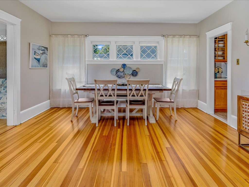 1102 Buttonwoods Avenue