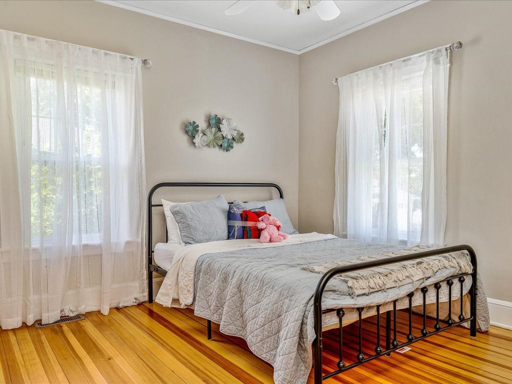 1102 Buttonwoods Avenue