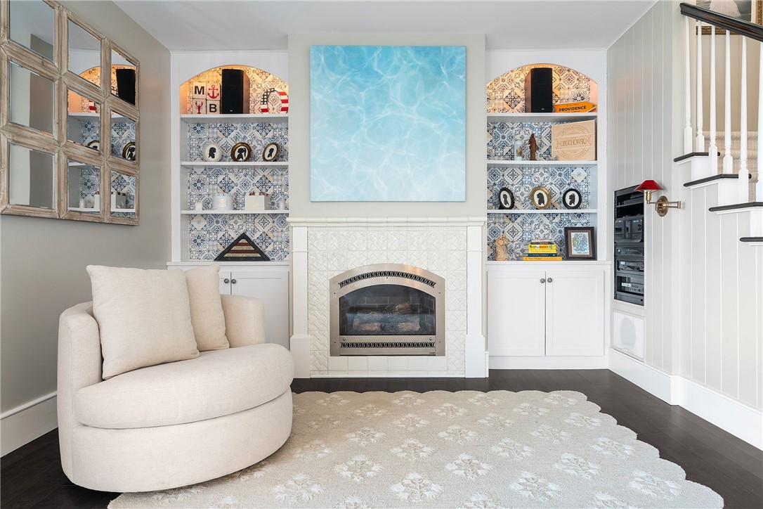 1090 BUTTONWOODS Road