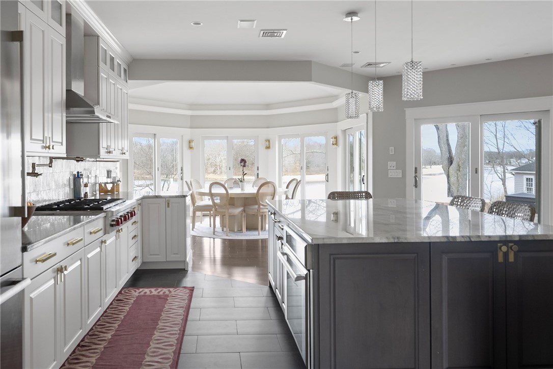 1090 BUTTONWOODS Road