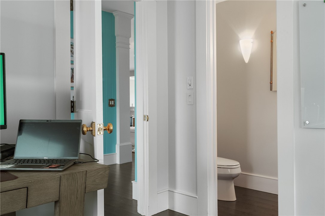 1090 BUTTONWOODS Road