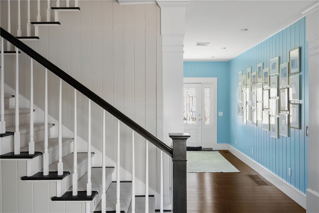 1090 BUTTONWOODS Road