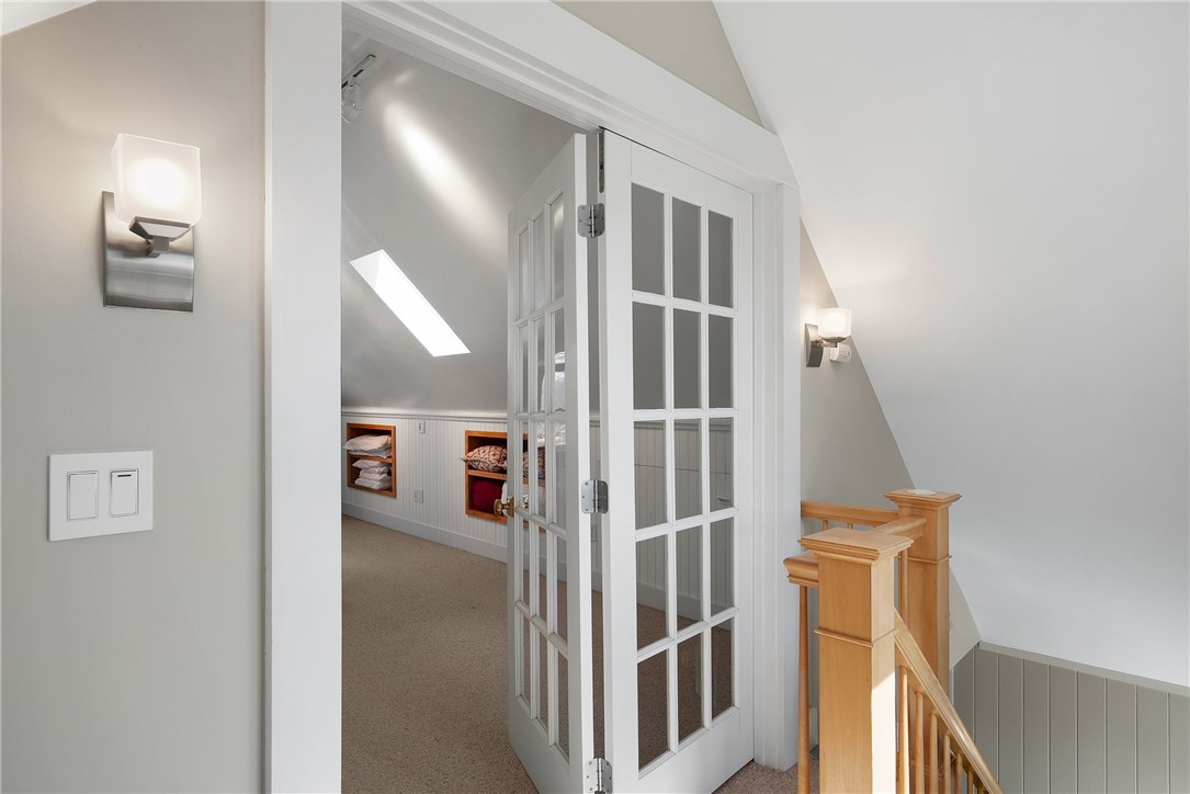 1090 BUTTONWOODS Road