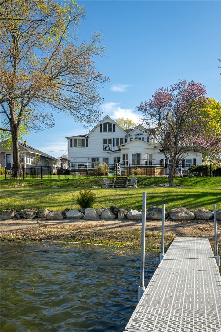 1090 BUTTONWOODS Road