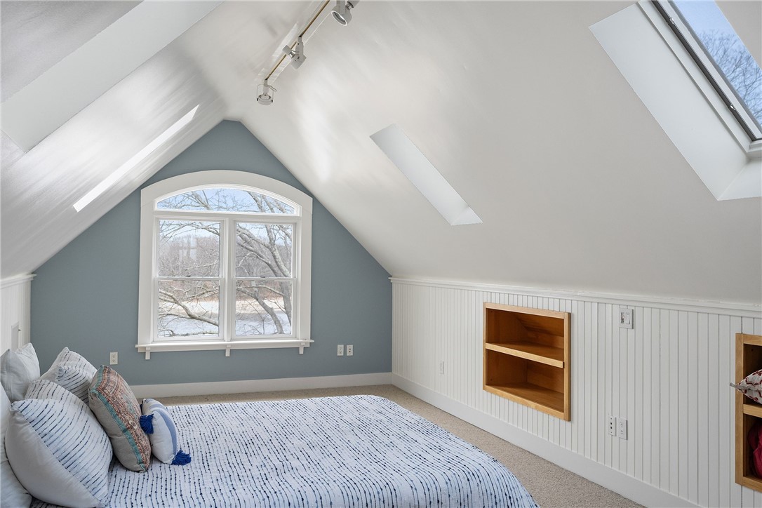 1090 BUTTONWOODS Road