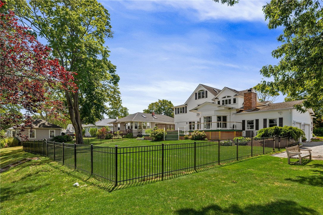 1090 BUTTONWOODS Road