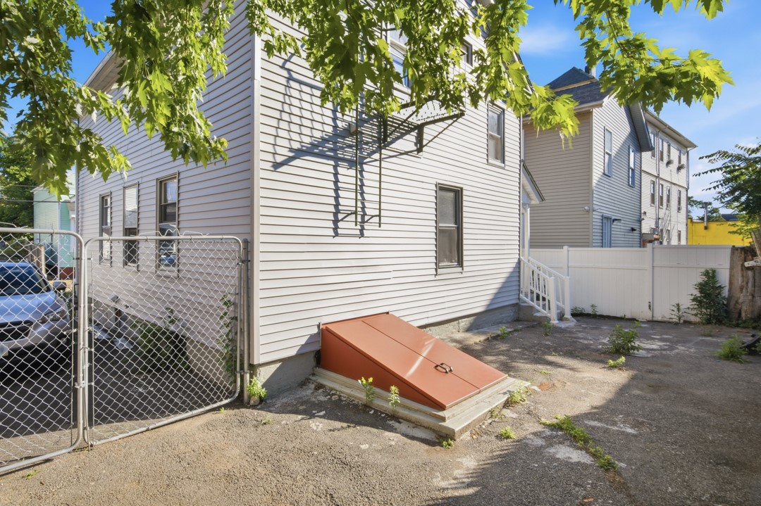 22 Gladstone Street
