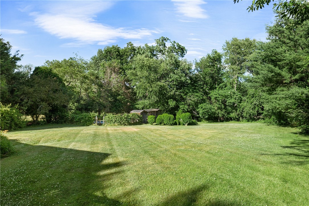 20 Adirondack Drive