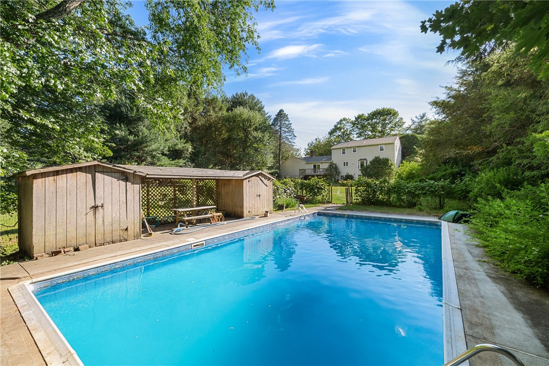20 Adirondack Drive