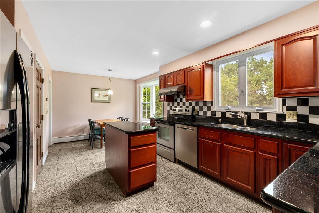 20 Adirondack Drive