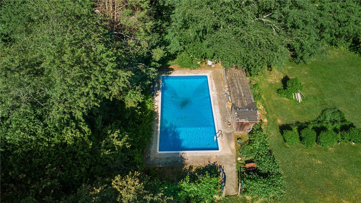 20 Adirondack Drive