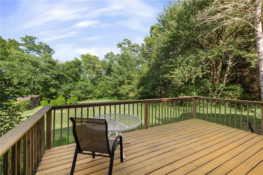 20 Adirondack Drive