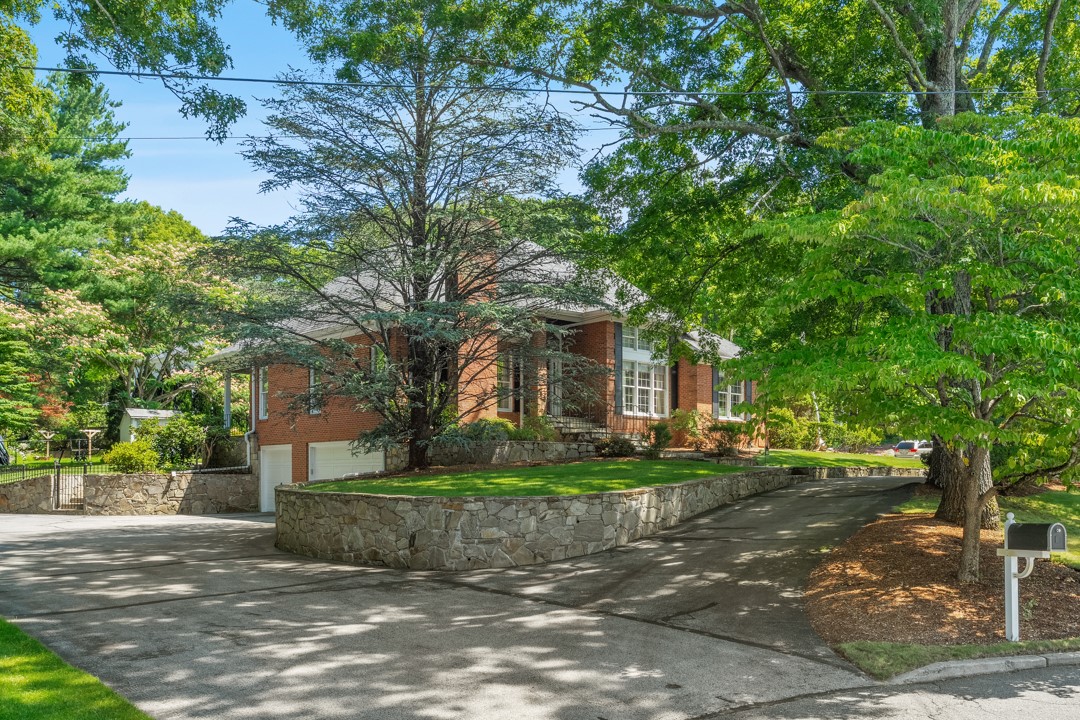 1 Mulberry Court