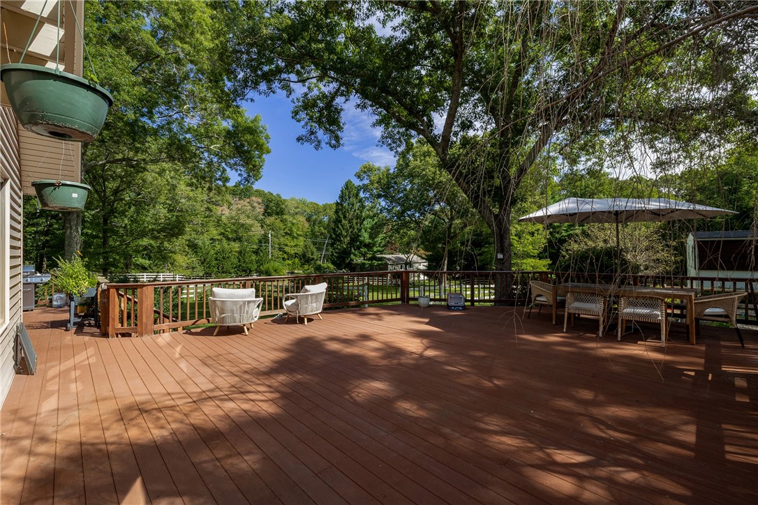 40 Moosehorn Road