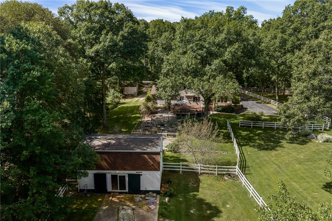 40 Moosehorn Road