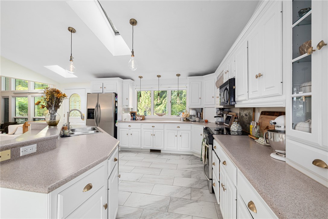 40 Moosehorn Road