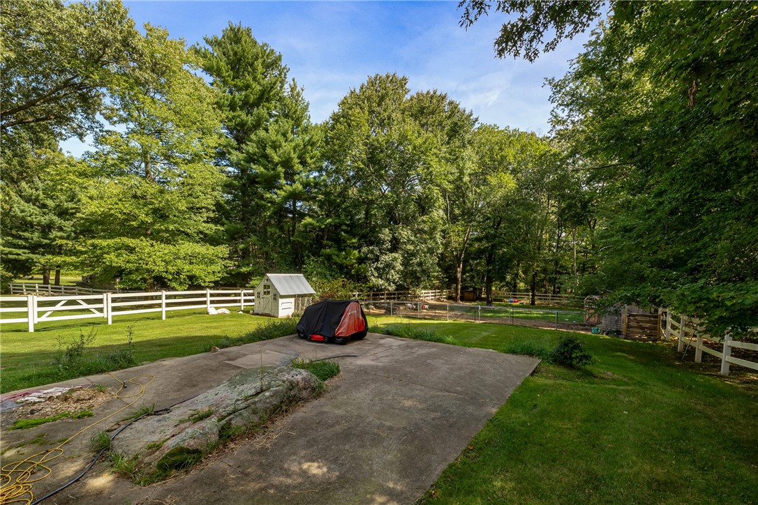 40 Moosehorn Road