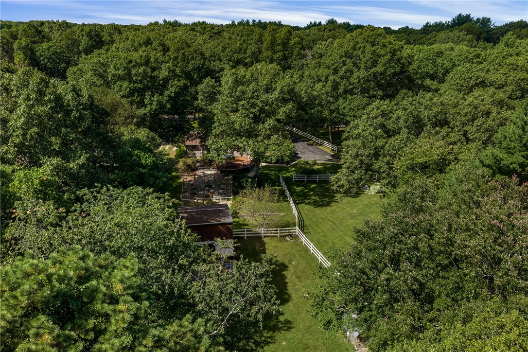 40 Moosehorn Road