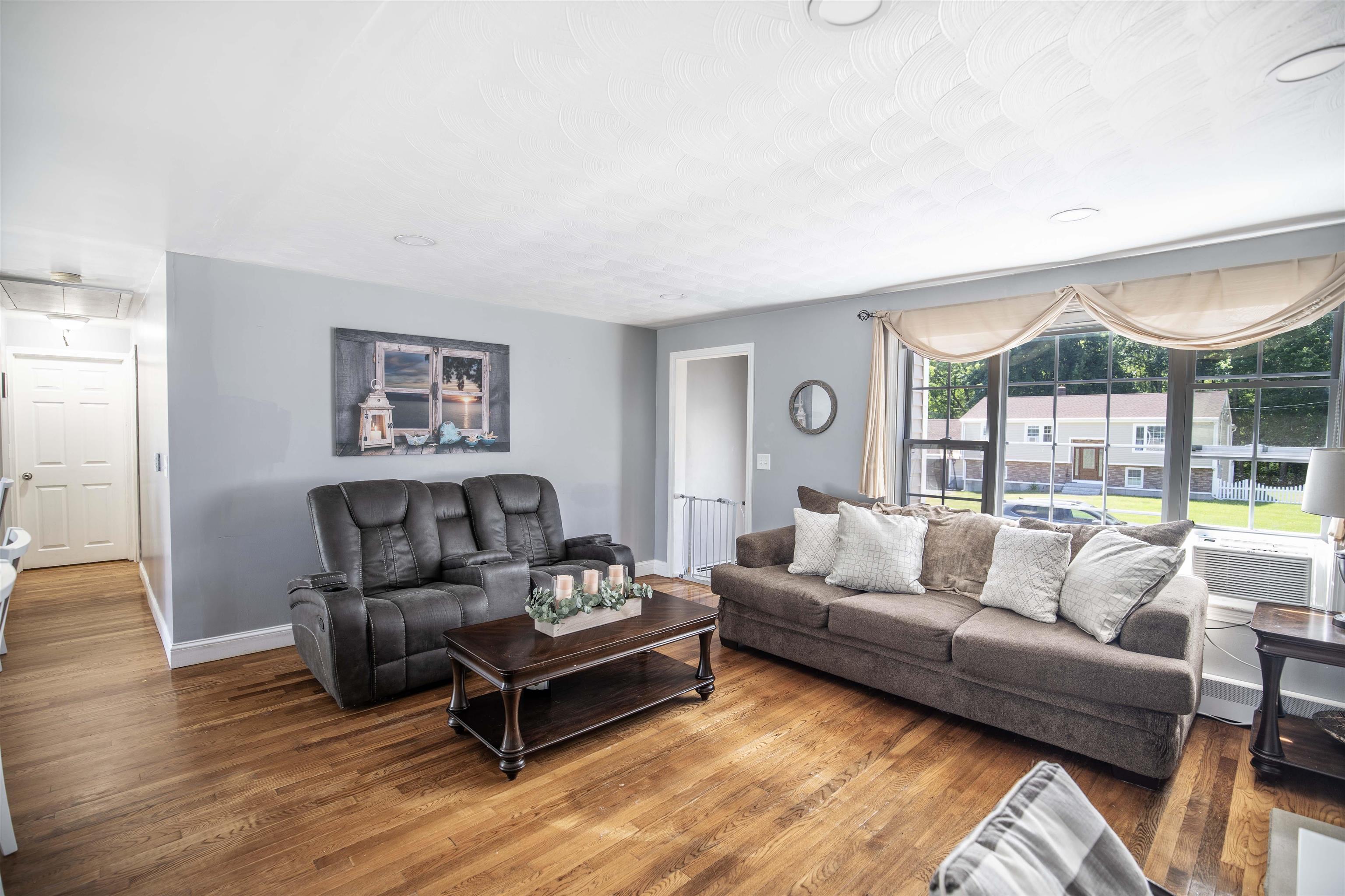 6 Barron Avenue