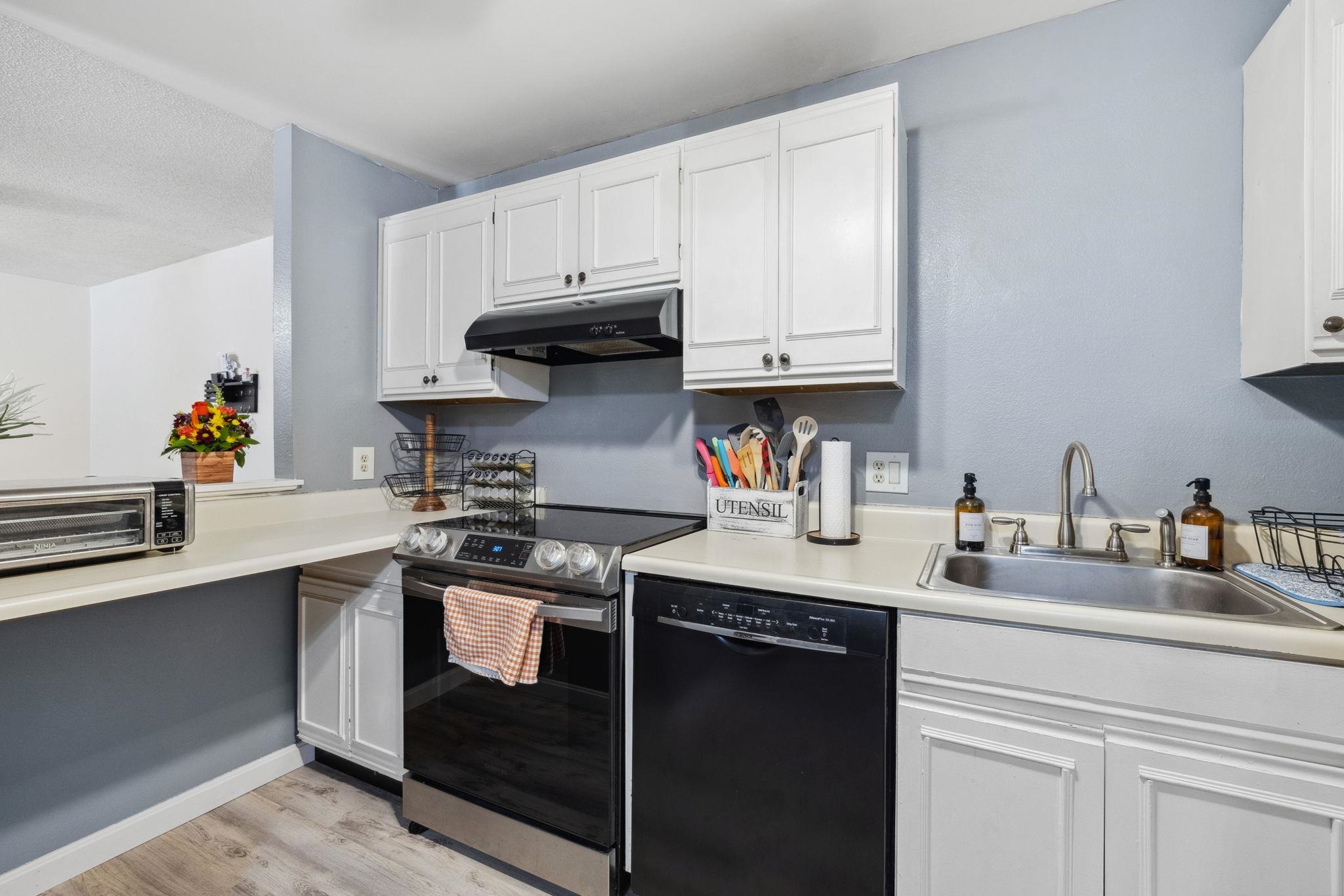 37 Alice Drive Unit: 64