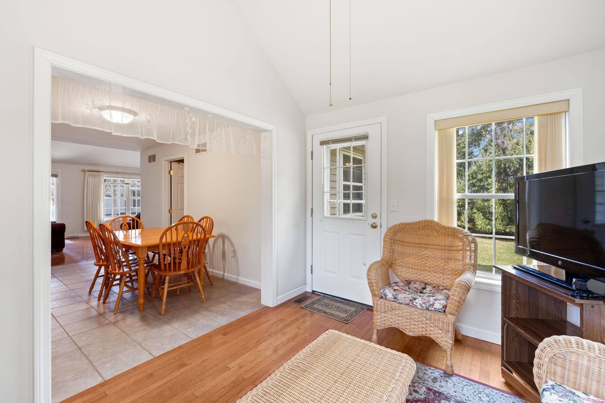 7 Madeleine Court