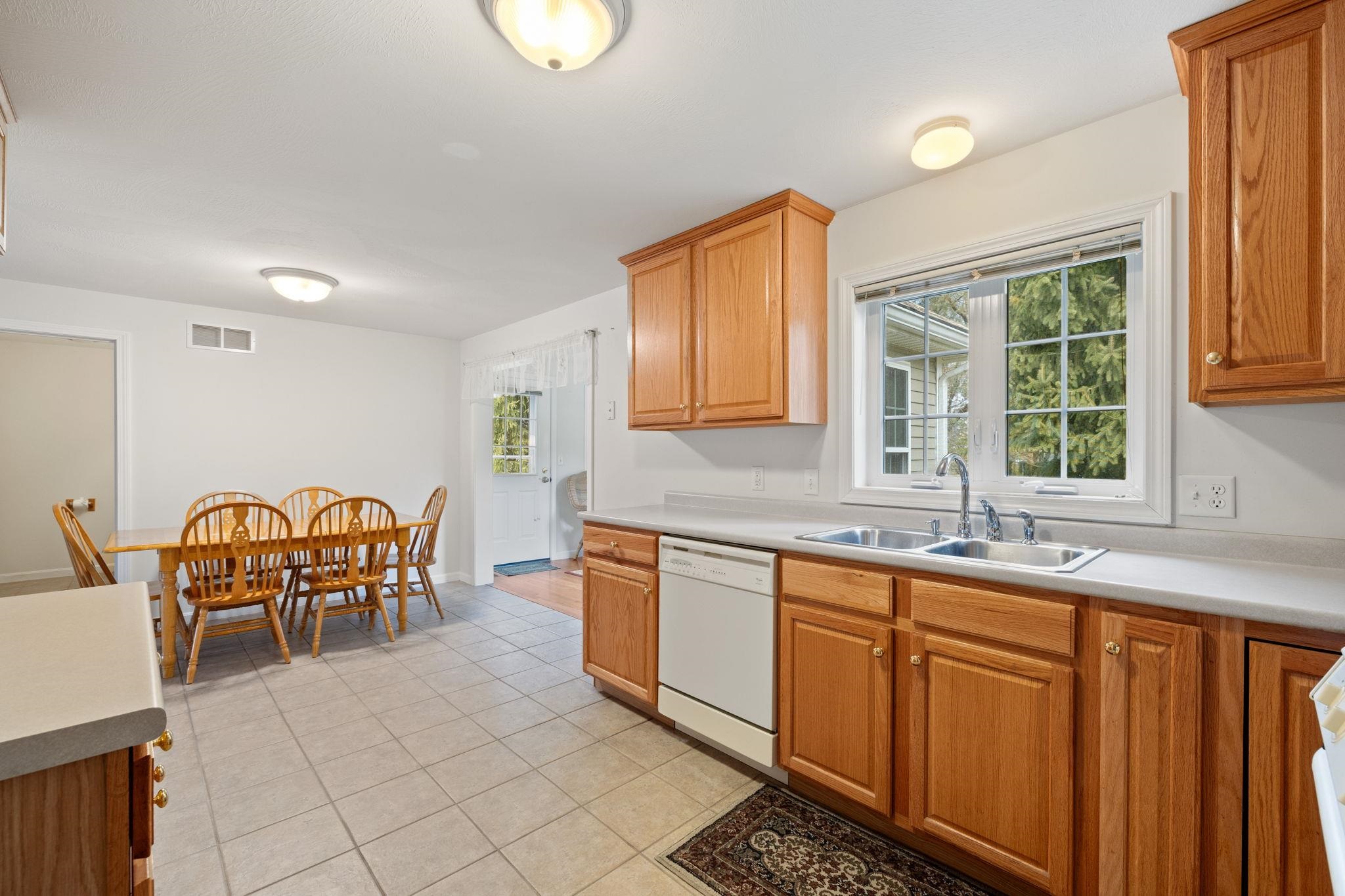 7 Madeleine Court