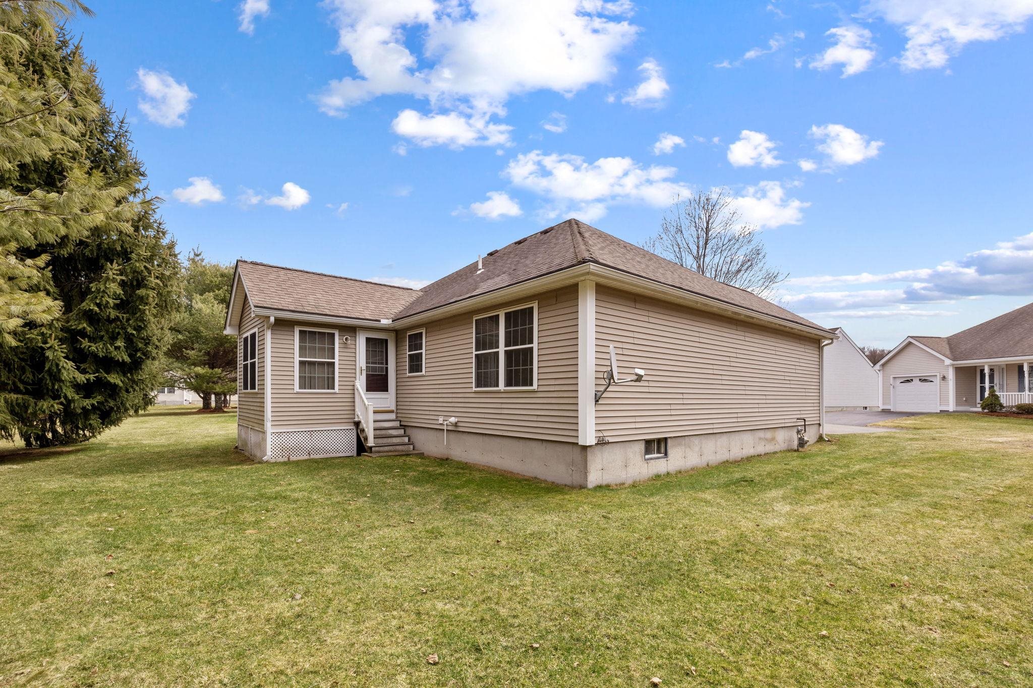 7 Madeleine Court