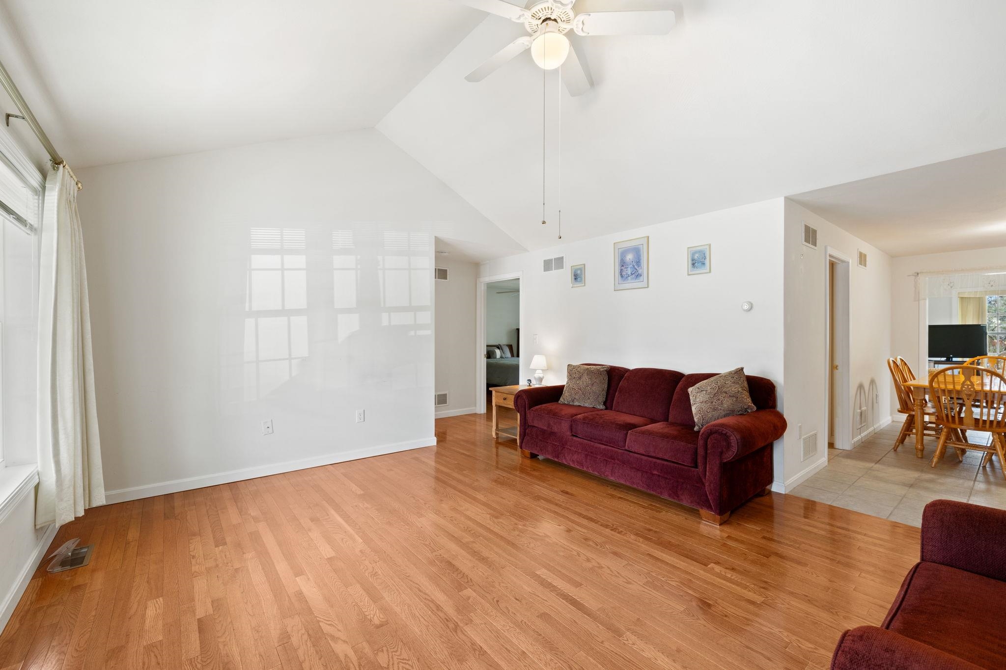 7 Madeleine Court